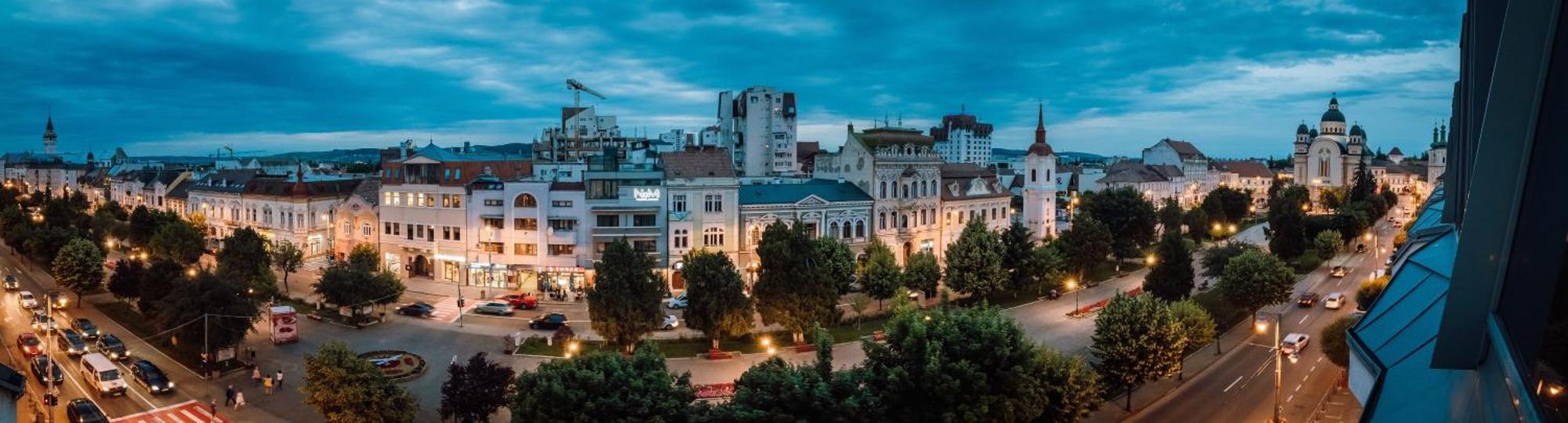 Plaza V Hotel Târgu-Mureş Esterno foto